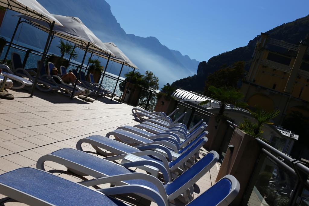 Hotel Europa - Skypool & Panorama Riva del Garda Extérieur photo